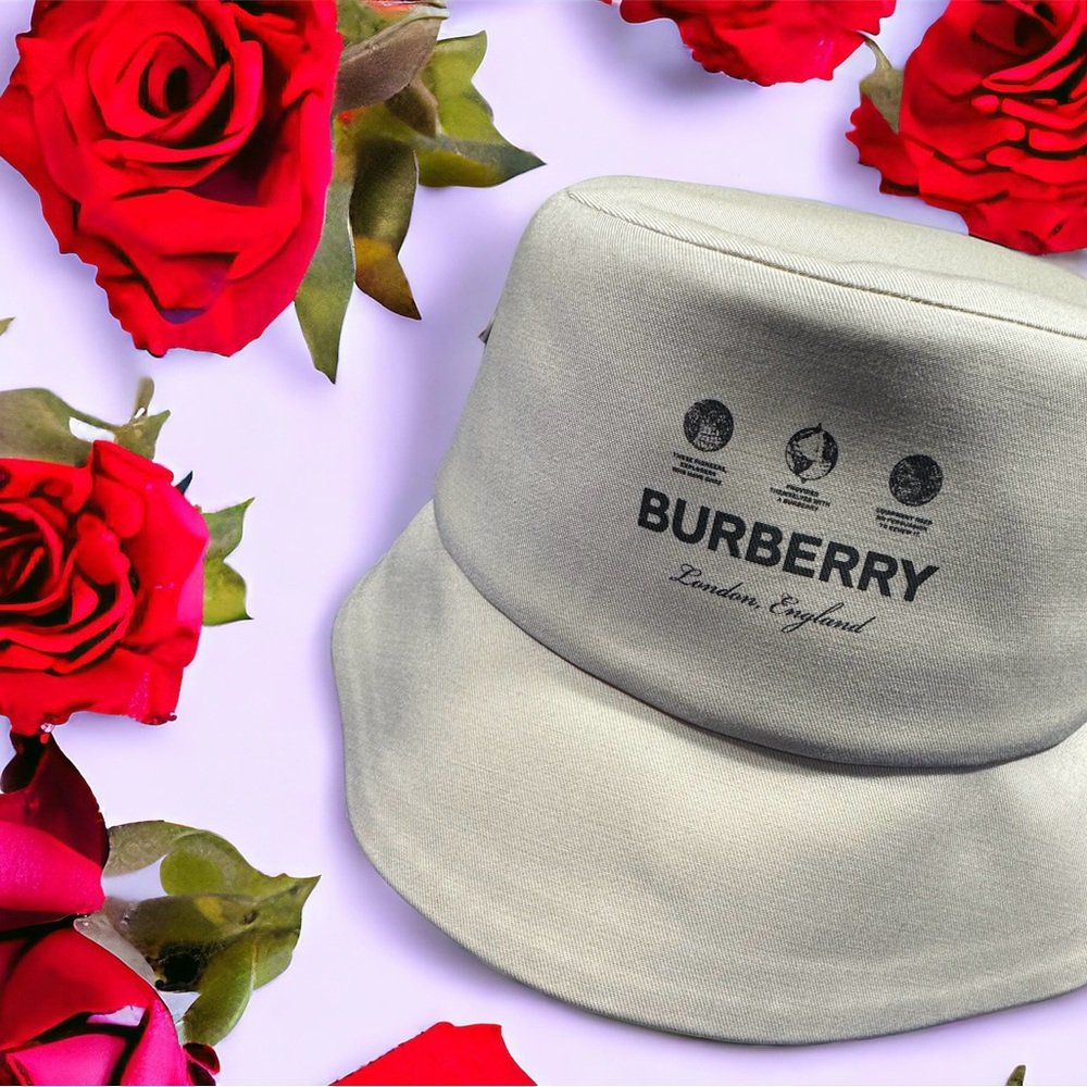 Bucket hat